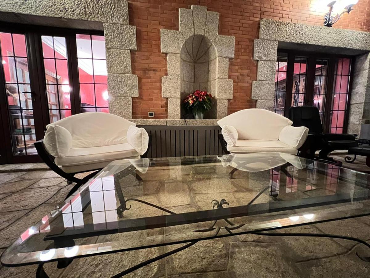 Palacio Miraflores 미라플로레스 데 라 시에라 외부 사진