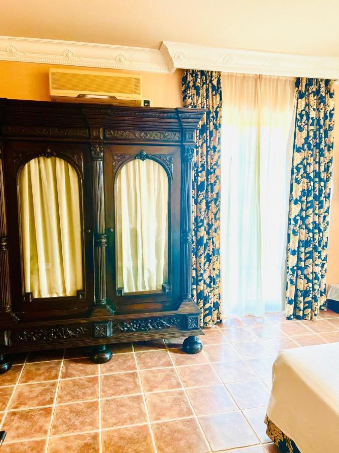 Palacio Miraflores 미라플로레스 데 라 시에라 외부 사진