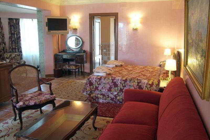 Palacio Miraflores 미라플로레스 데 라 시에라 객실 사진