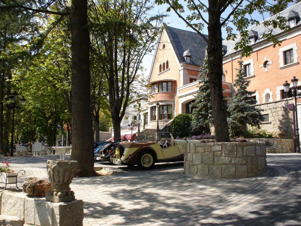 Palacio Miraflores 미라플로레스 데 라 시에라 외부 사진